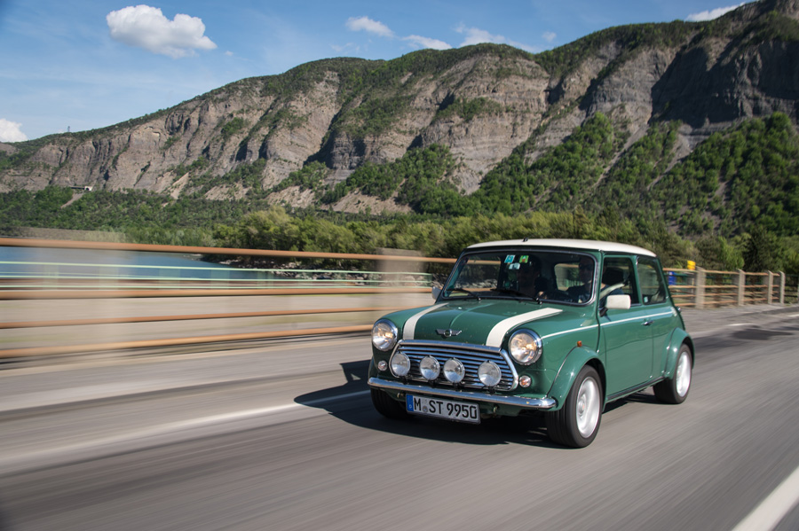 Classic Mini Fans Gather For Imm Motoringfile